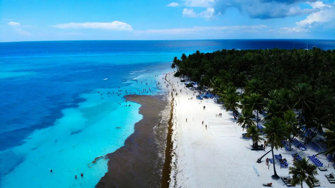 Palm-fringed beaches, merengue rhythms and colonial charm.