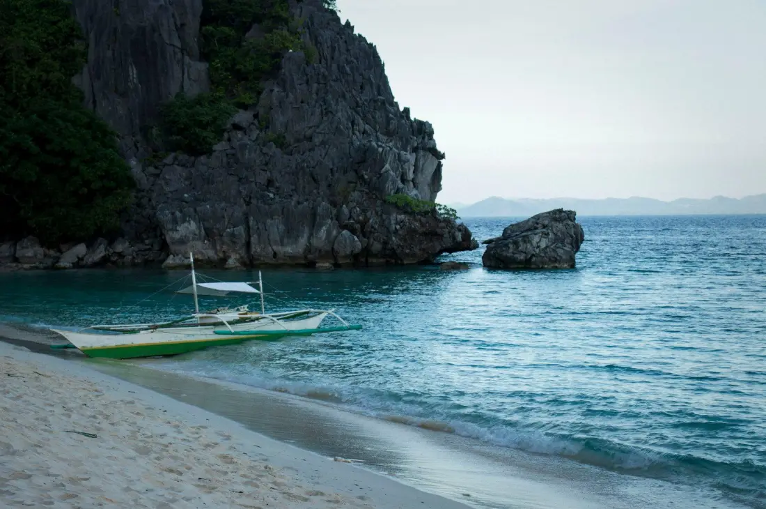 Seven thousand islands of white sand, lagoons and warm welcomes.